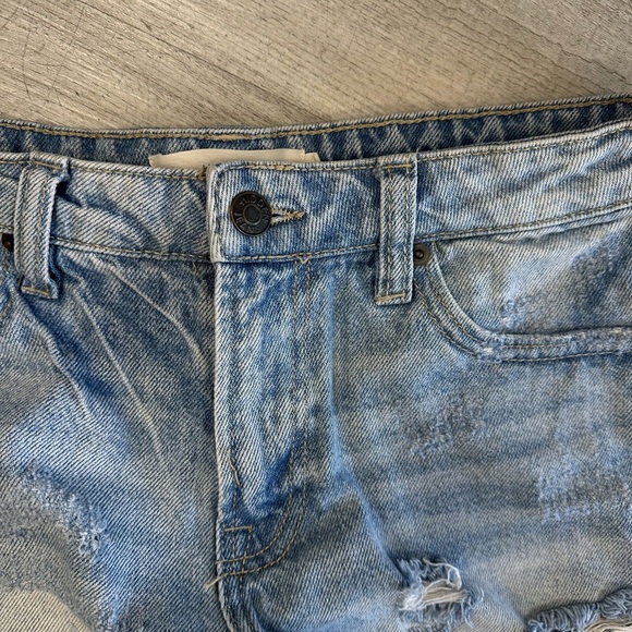 HIDDEN Distressed Denim Cutoff Shorts - Size Small - 100% Cotton - Picture 4 of 7